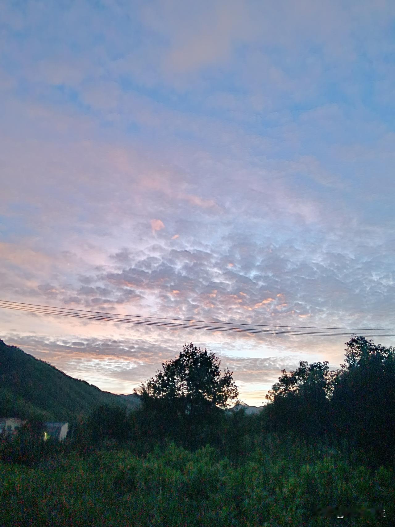 就问山村夜景美不美！！！