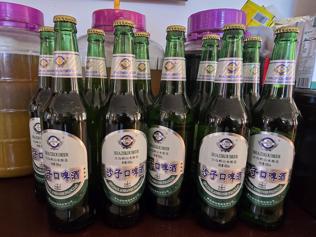 王铎：朋友们，八月十五和国庆节期间，青岛的这种啤酒最火！绝了，沙子口啤酒，青岛人