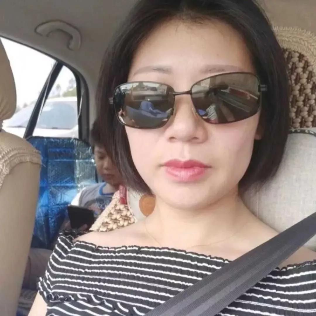 我爸今年74岁，我妈70岁，他们生活在农村，他们如今的生活状态是这样的:

第一