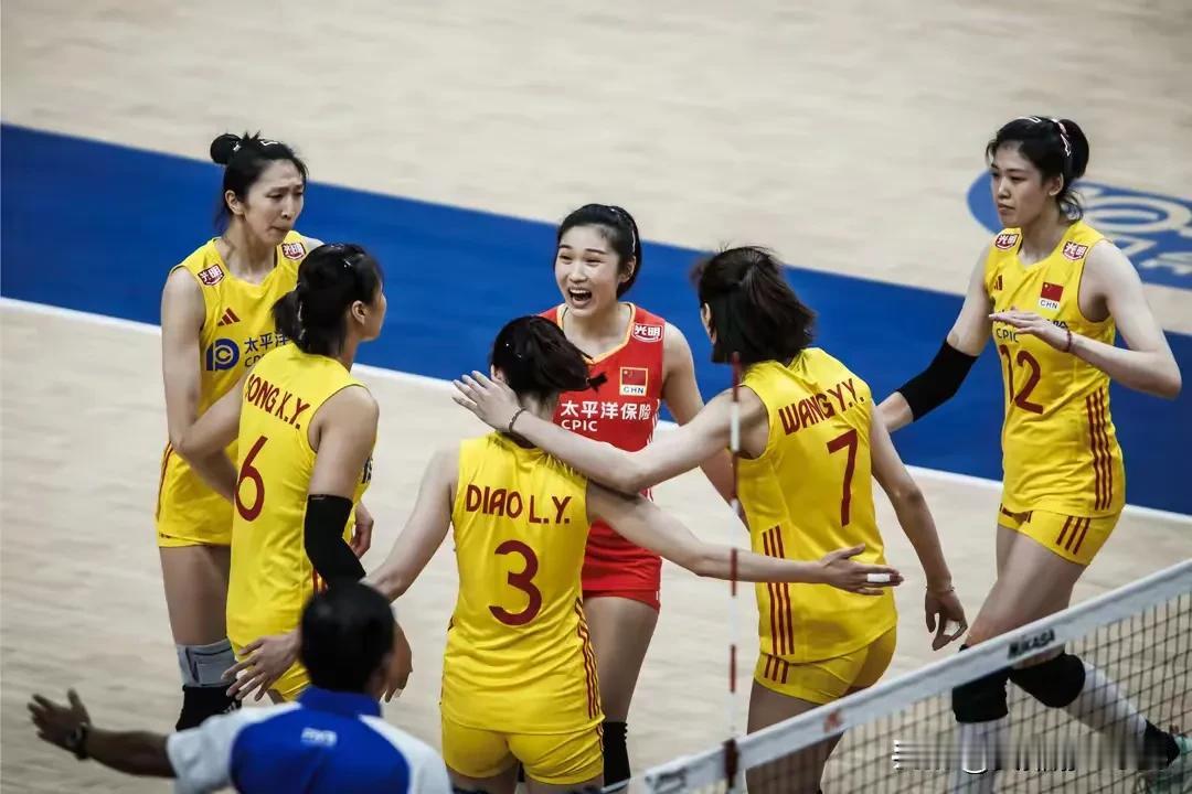 世联赛中国女排和加拿大女排第四局值得总结
       2024年世界女排联赛里