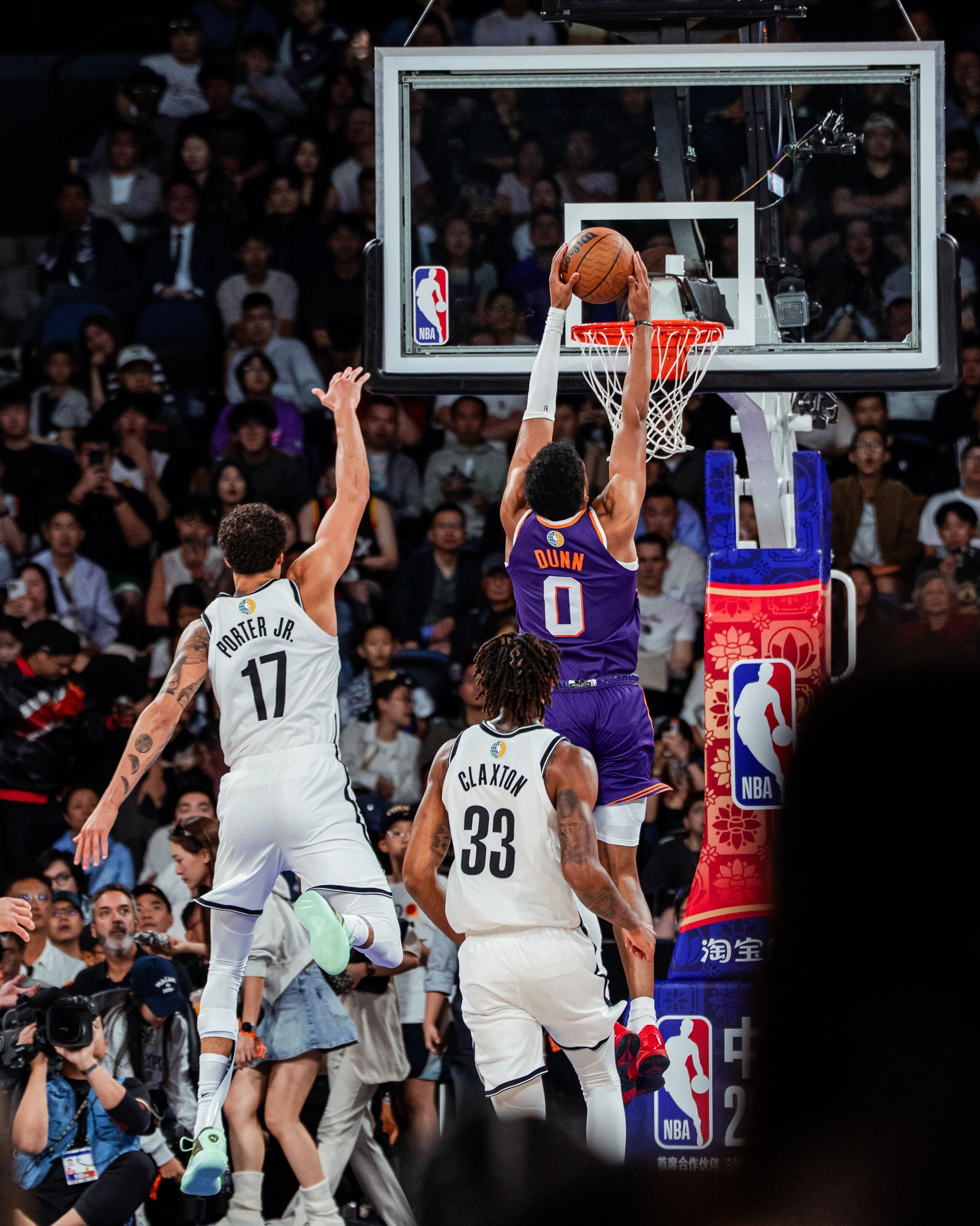 年轻的力量！邓恩起飞暴扣！🔥NBA中国赛2025 ｜太阳队中国赛之旅 ｜菲尼克