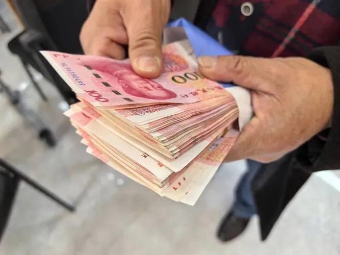 2026年春节前，陕西铜川耀州区西街村给村民发福利了，这事儿他们已经坚持10年，