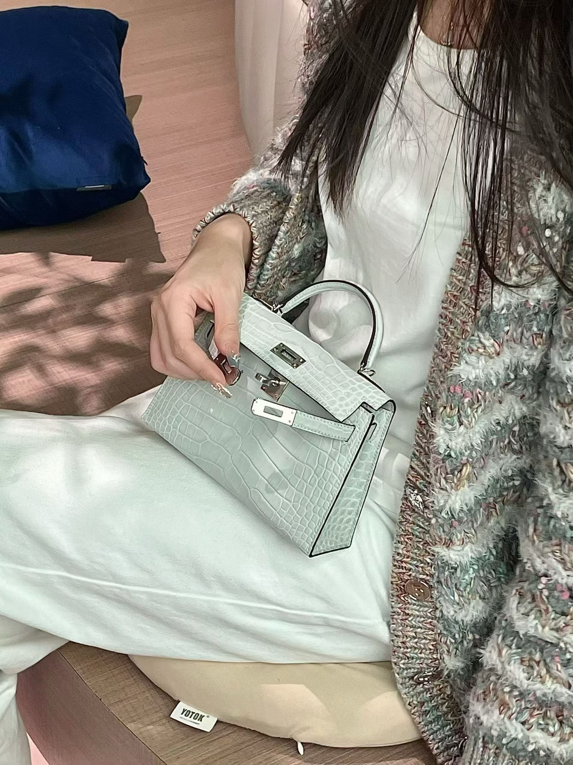 Mini kelly 二代 0w水晶灰鳄鱼🐊雾面上浅饱和的灰调 搭配银扣绝绝子