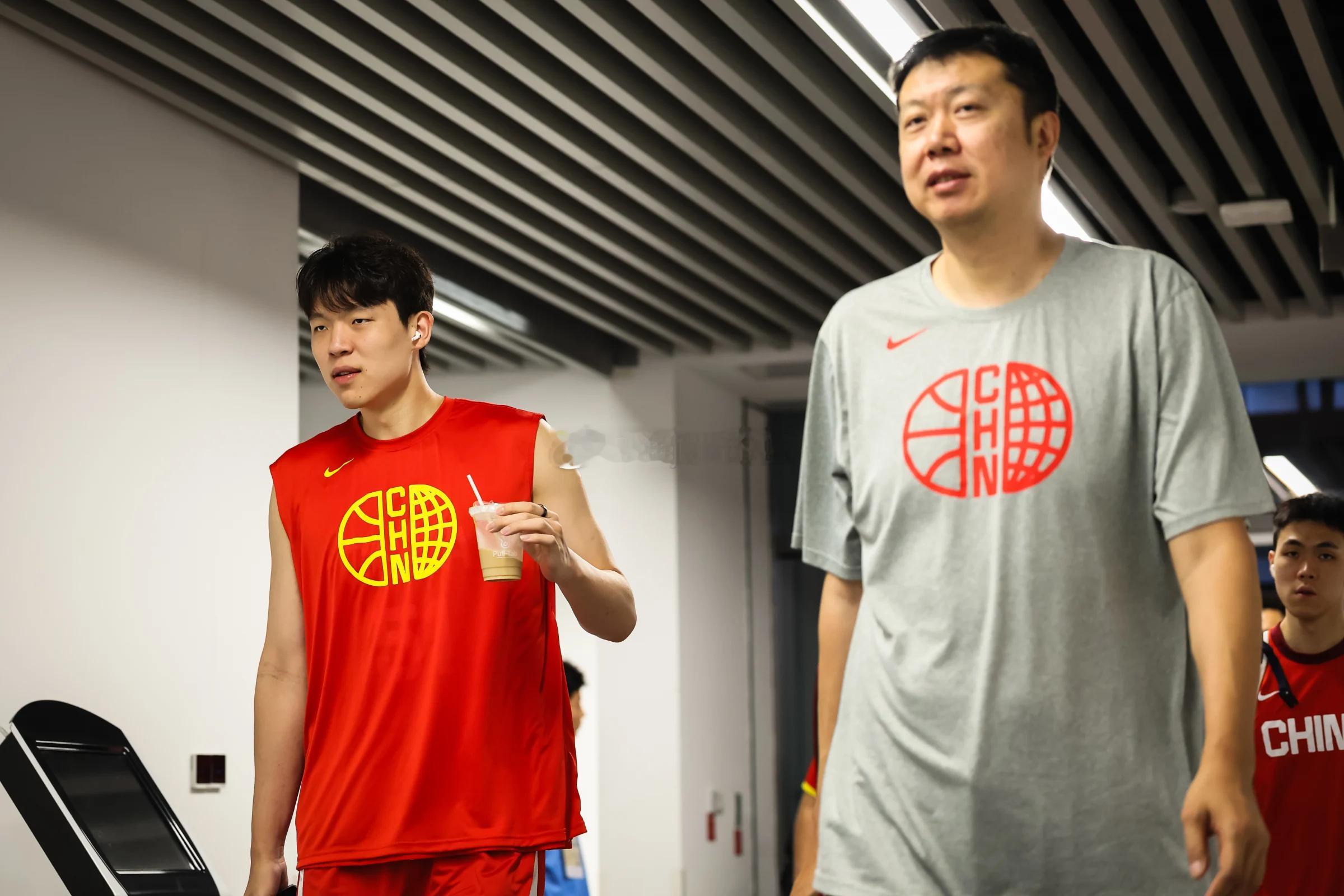 赢下了小组里最强的黎巴嫩，后面两场沙特和一场卡塔尔都问题不大，所以世界杯出线就不