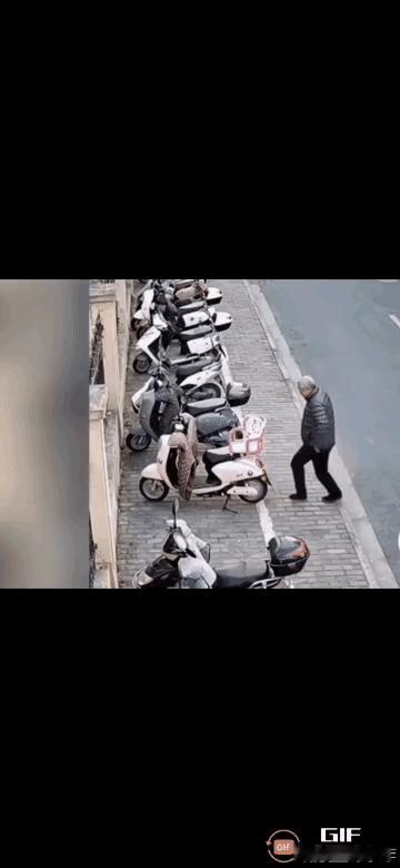 金灿：
“真应了那句话，害人开始害己告终。前车之鉴，真是太深刻了。
这些摩托车，