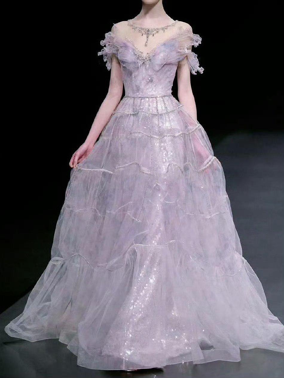 这件礼服想看哪个女明星穿 ​​​