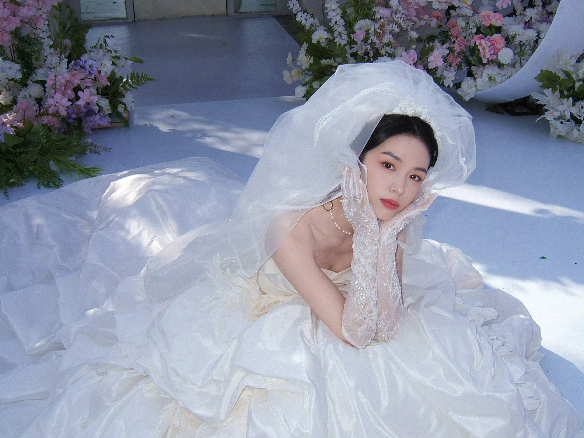 周也婚纱周也白色婚纱周也白色婚纱最美新娘👰 