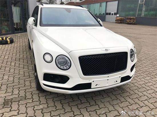 人生沉淀，方懂W12的从容与珍贵。诚意求购 20年后宾利添越W12，挚爱 白色外