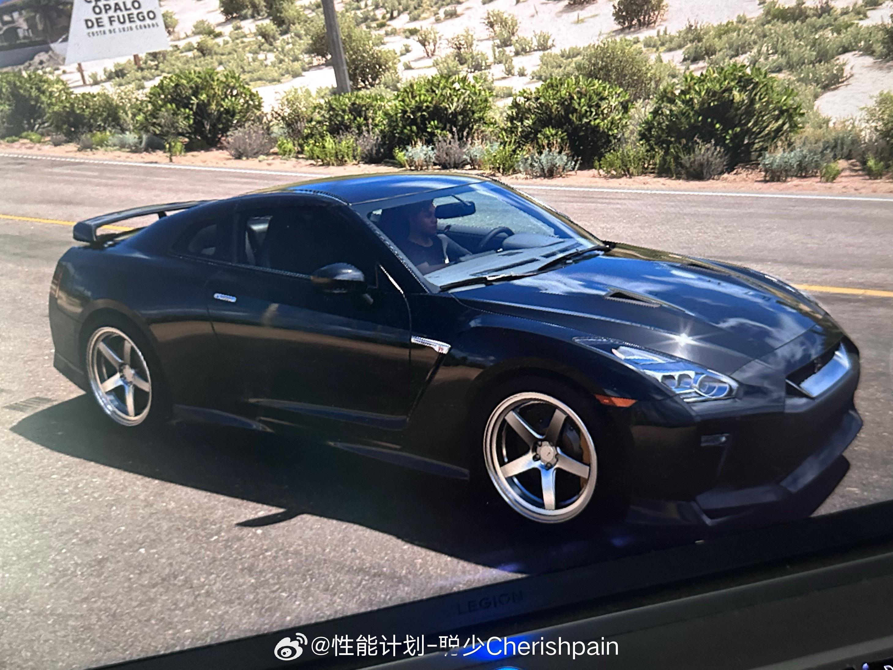 买台GTR，打理得这样干干净净其实就够了[淡淡的] ​​​