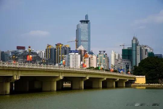 国家发展基金退出济宁任兴集团有限公司这事儿挺值得琢磨。国家发展基金的投入往往是在