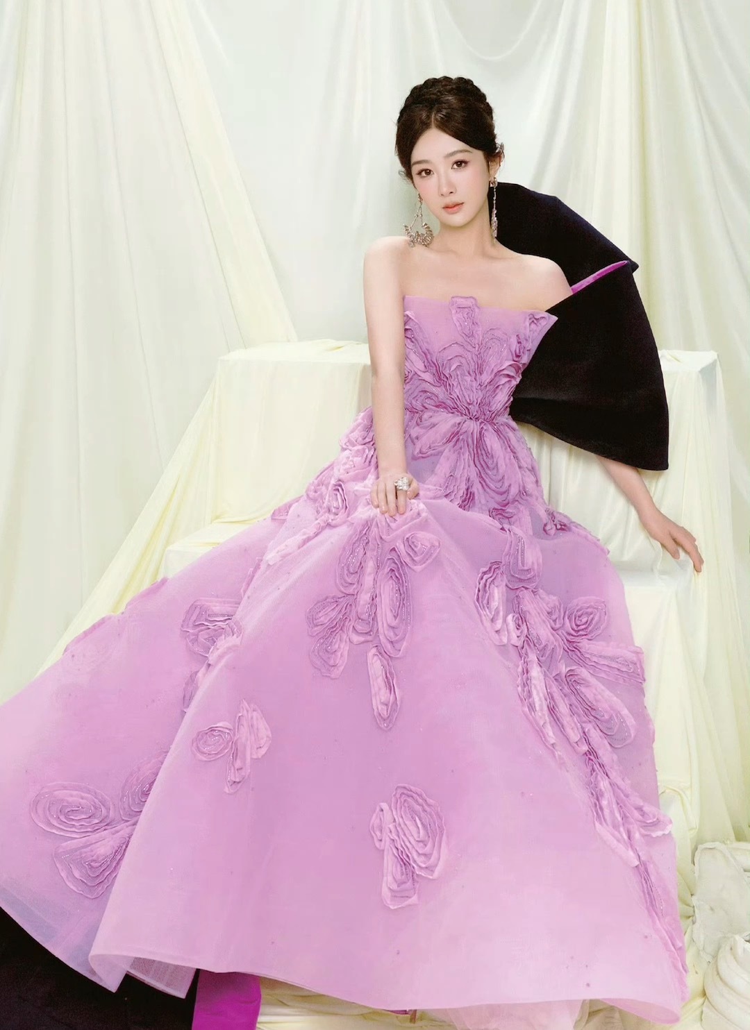 #杨紫生日高定# 紫色和紫妹的适配度简绝绝紫💜 ​​​