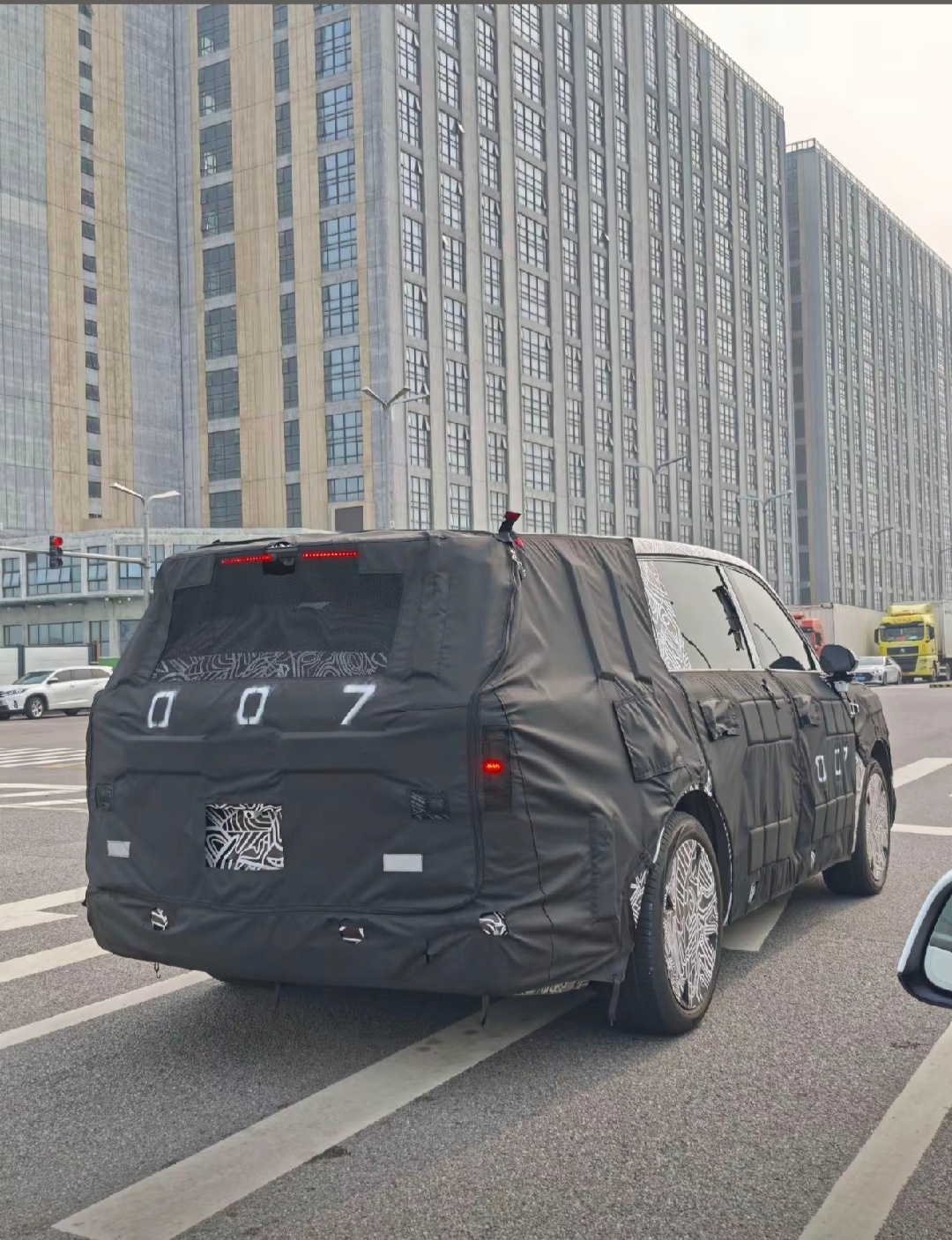小米这个尺寸是真大啊[哆啦A梦吃惊]《大米汽车》 ​​​