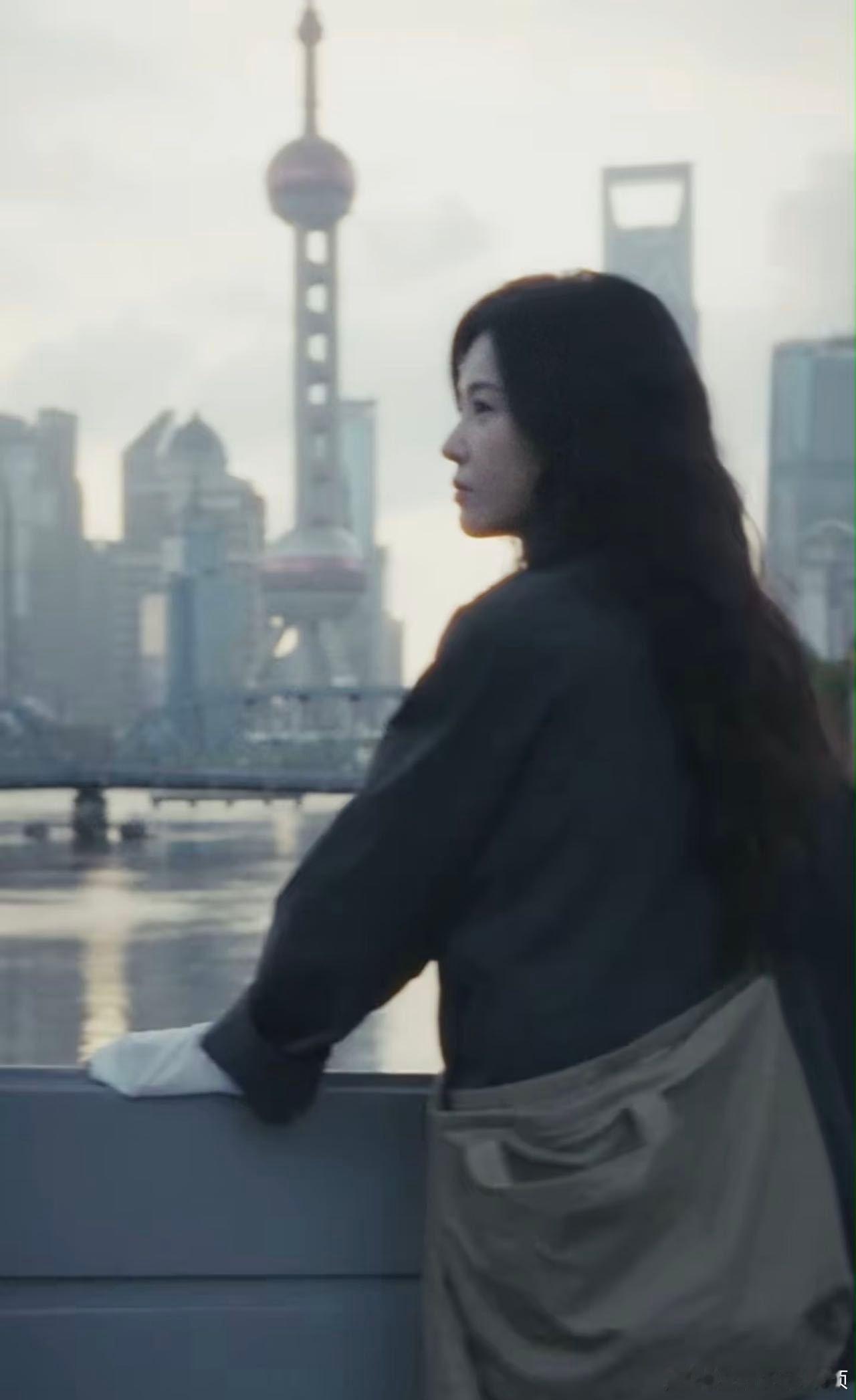 杨子姗居然四十岁了杨子姗四十岁正是花样年华 不焦虑年龄，自在做自己，杨子姗把四十