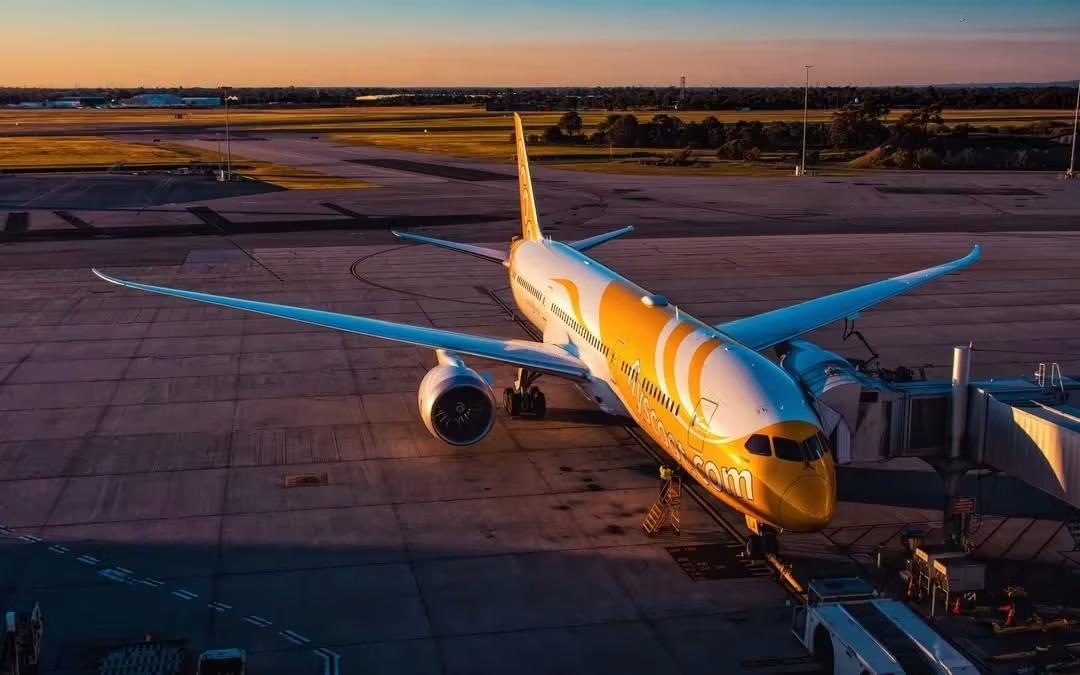 这也太魔幻了？怎么做到的？一名52岁的印度男子，居然在万米高空的飞机上强奸了邻座