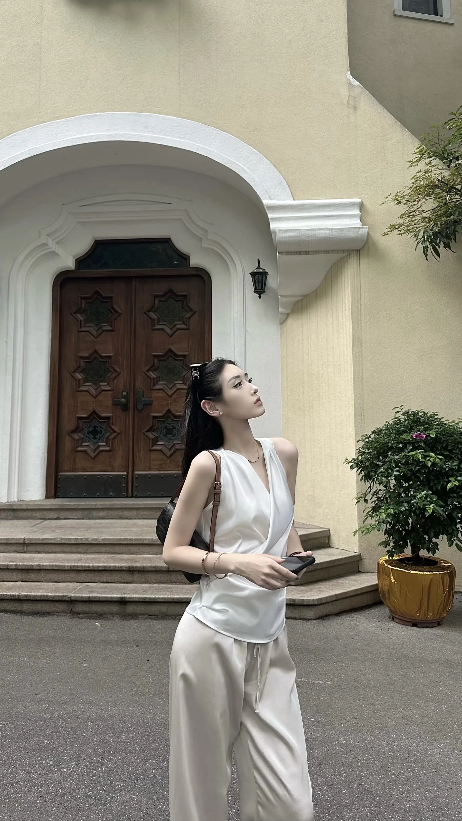 做自己的缪斯。