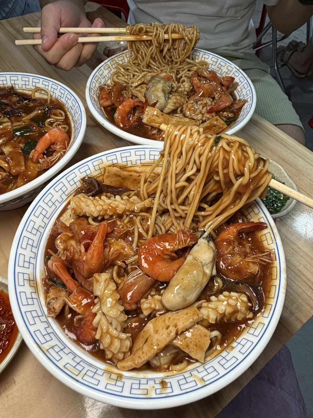 误闯佛山盐步最震撼便宜的海鲜捞面！！！！