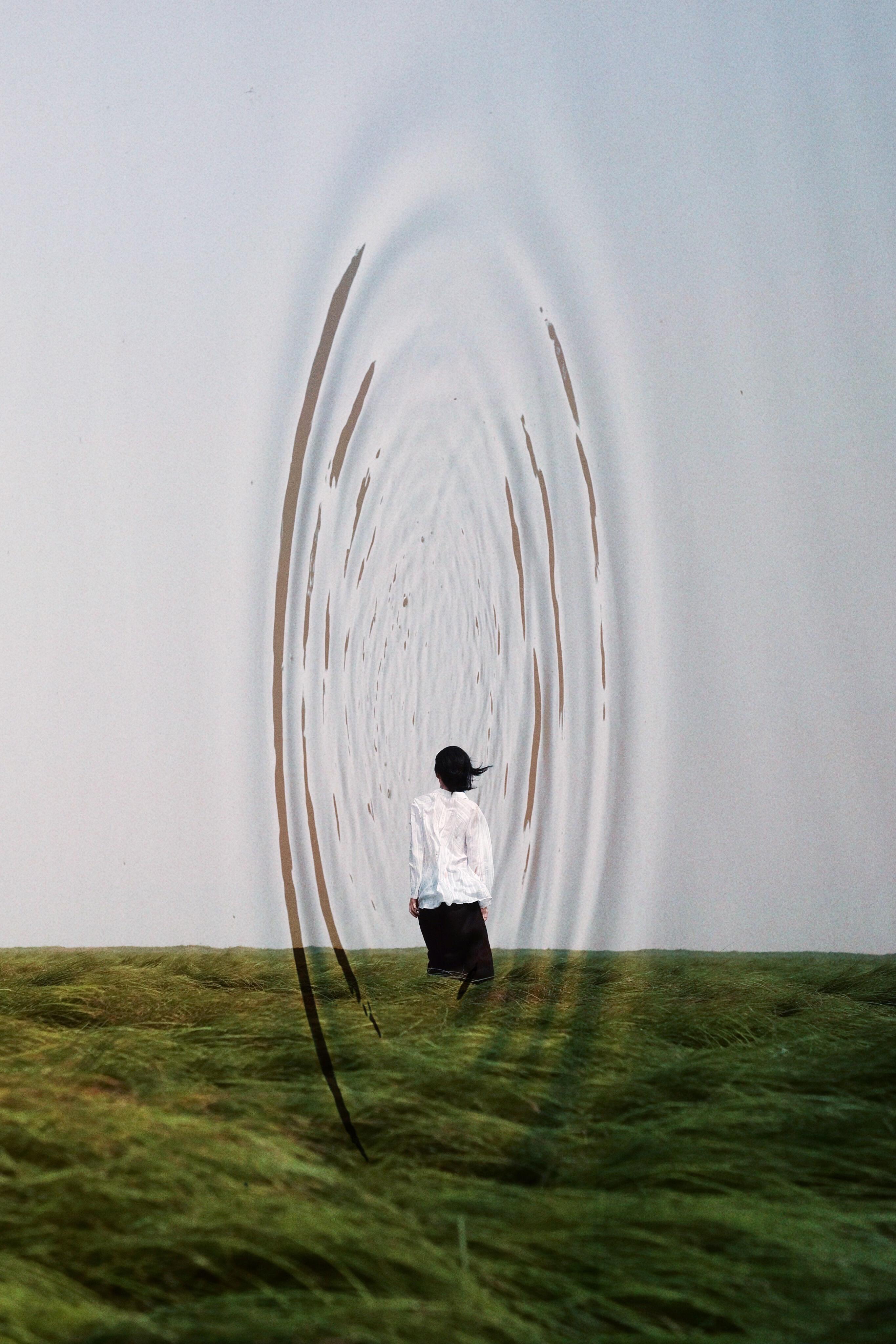 一个人越是成熟，越是拒绝透露个人烦恼。——亦舒《意绵绵》 