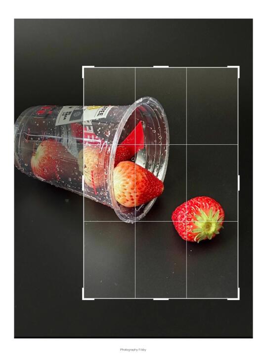这样构图➕滤镜秒变清透发光高级氛围感海报