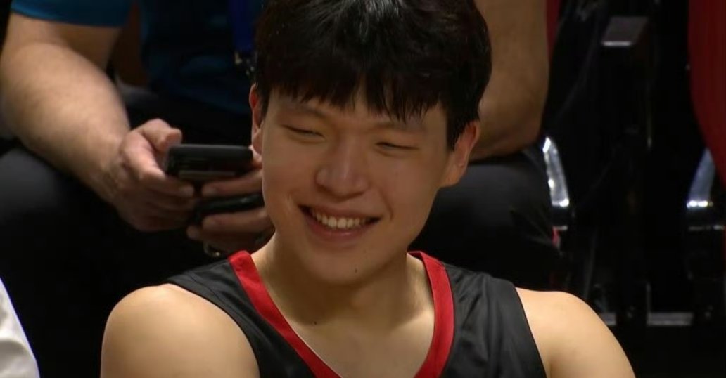 随队记者Danny Marang：“任何关于杨瀚森怕身体接触或不喜欢身体对抗的批