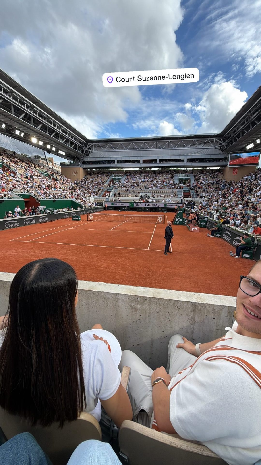 勒布伦兄弟观战法网  2026法网男单第四轮，丰塞卡7-5、7-6(8)、5-7
