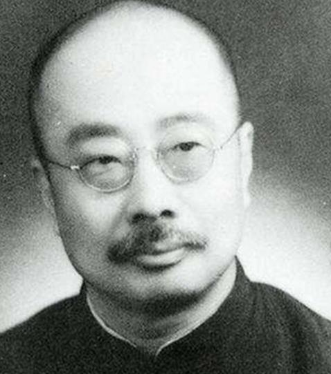 周作人因当汉奸被判枪毙，被胡适等人救下，改判坐牢，49年出狱后曾决定去台湾后写信