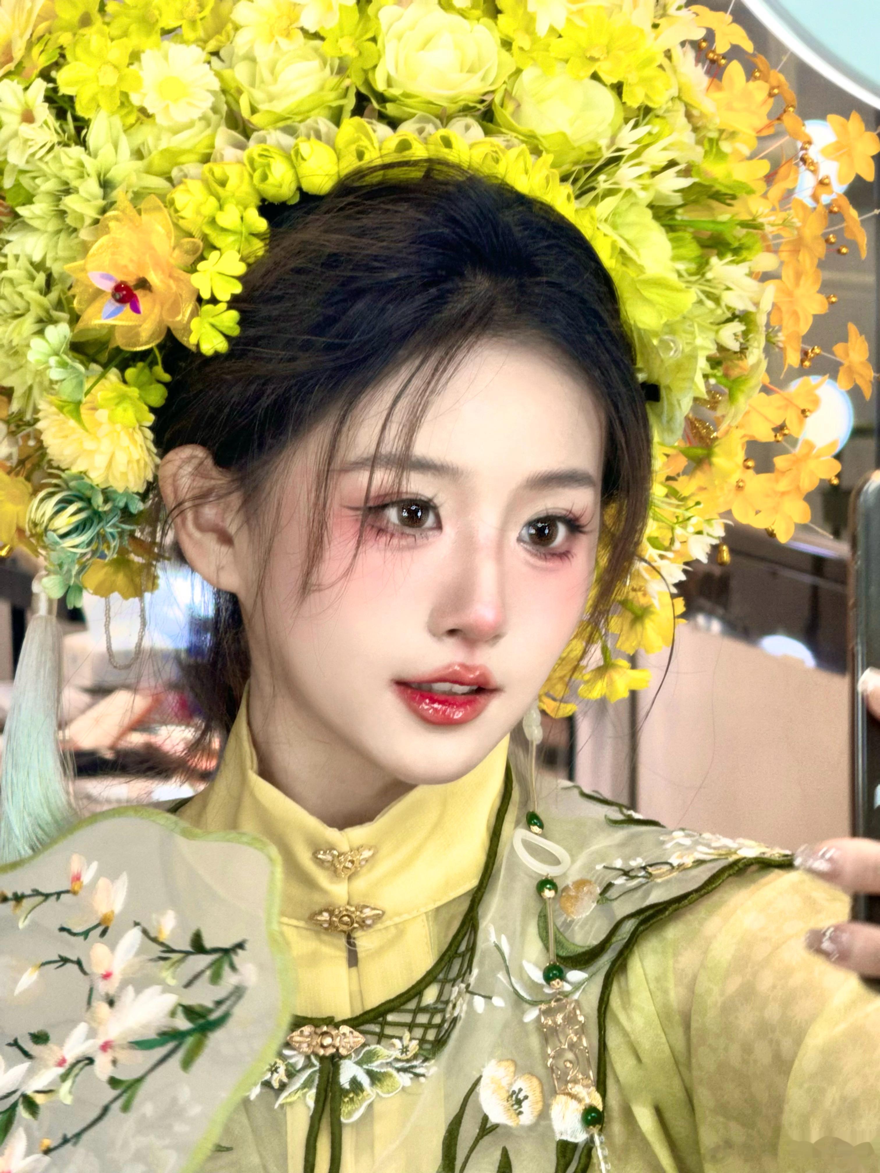 来簪花了  ​​​