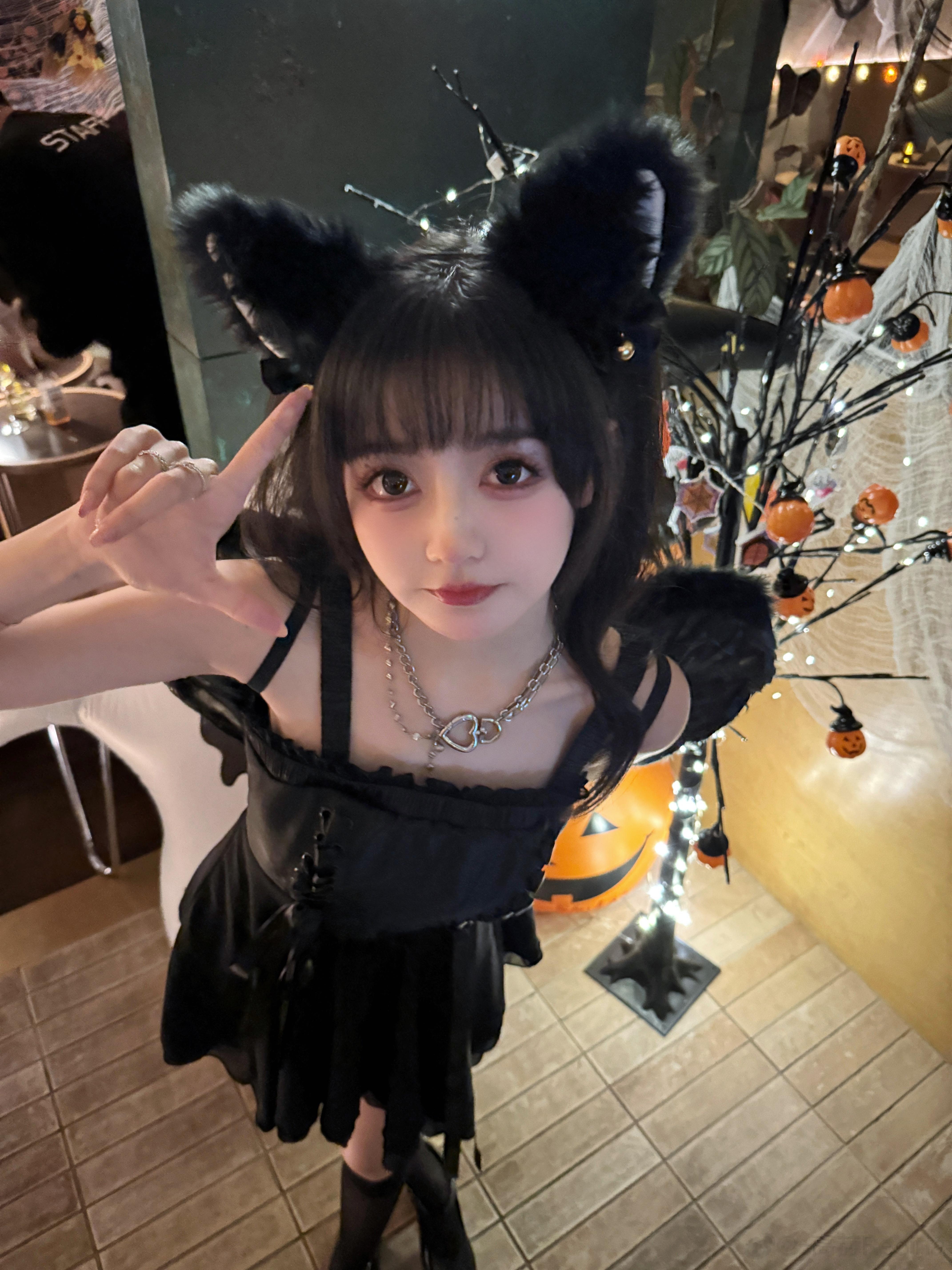 𝑻𝒓𝒊𝒄𝒌 𝒐𝒓 𝒕𝒓𝒆𝒂𝒕🎃#高赫Regina[超话