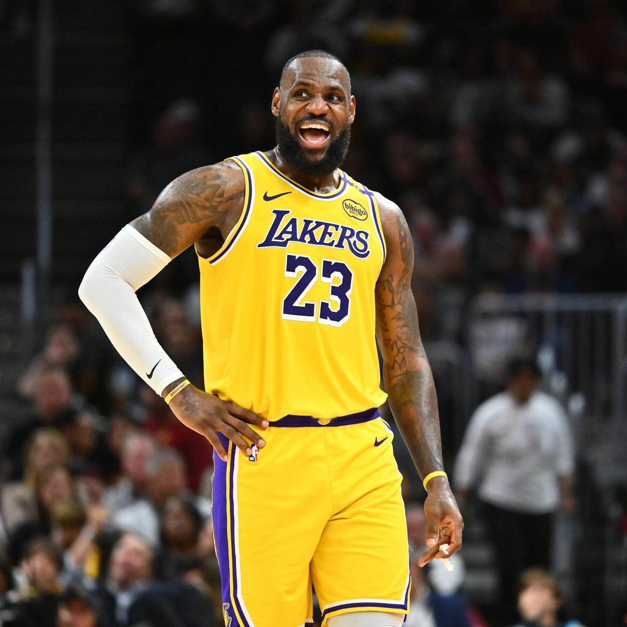 NBA巨星季后赛系列赛胜率分别多高？

1、乔丹: 37次，30胜7负，胜率81