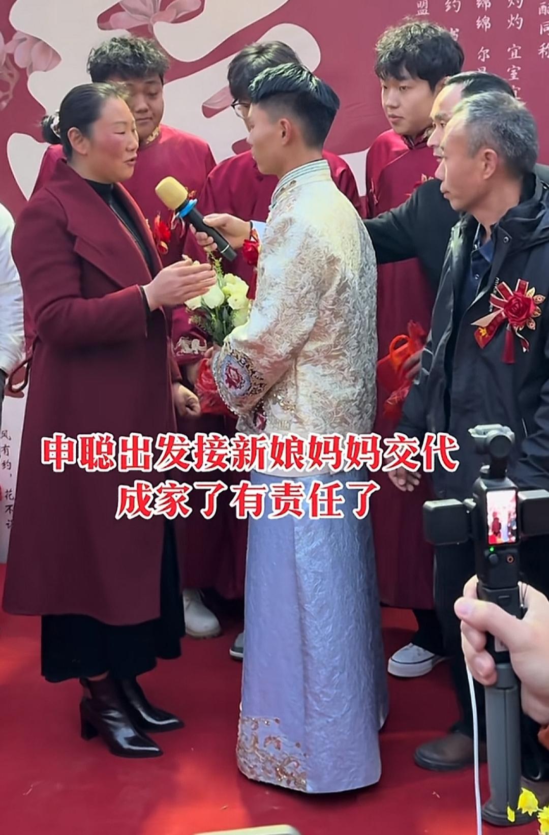 申军良在找回儿子的这几年老了好多啊。青发所剩无几，整个人的状态也没以前好，这都是