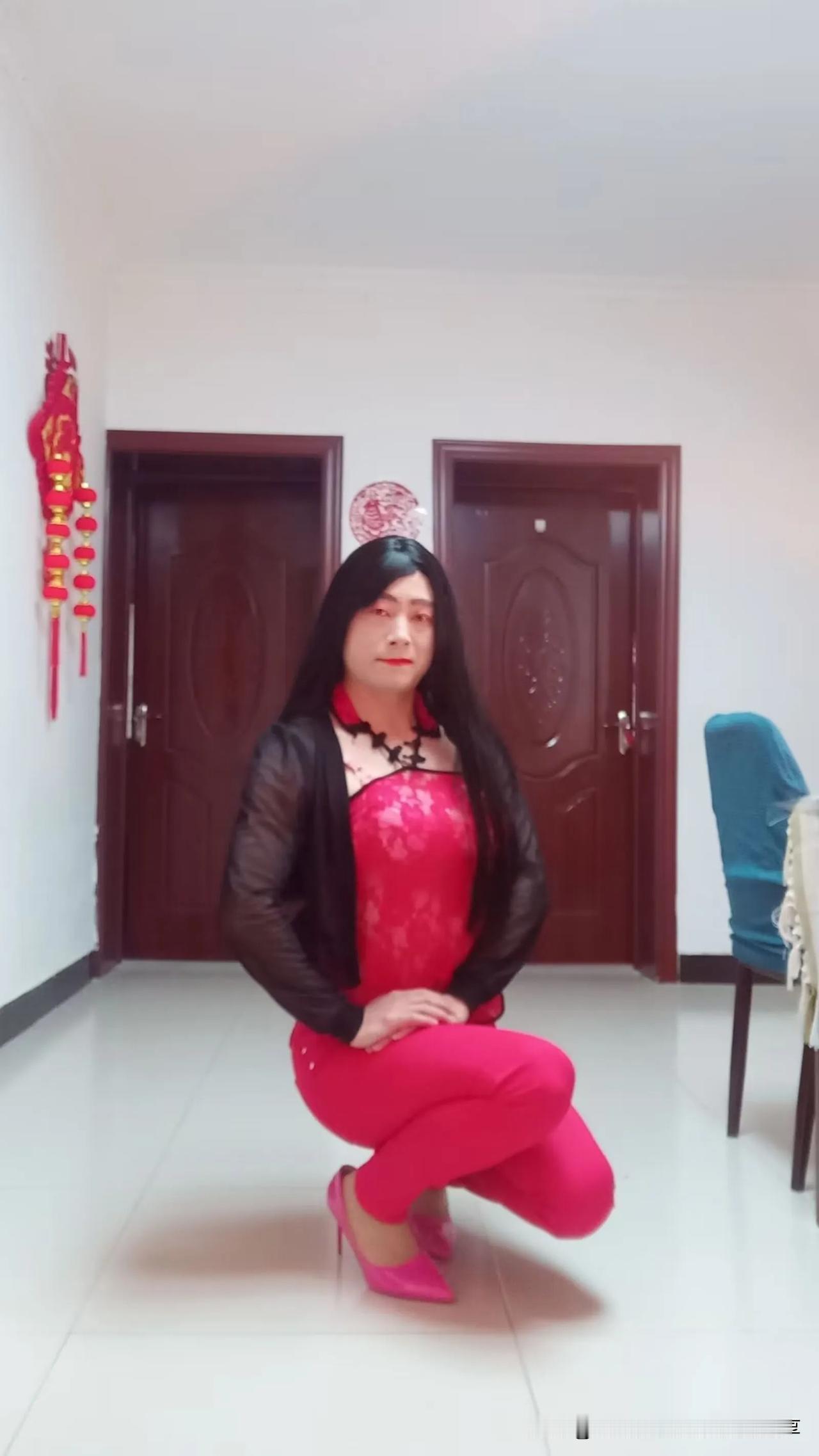 时尚大叔女装穿搭分享
#变装# #穿搭# #男扮女装# #时尚穿搭# #大胆穿搭