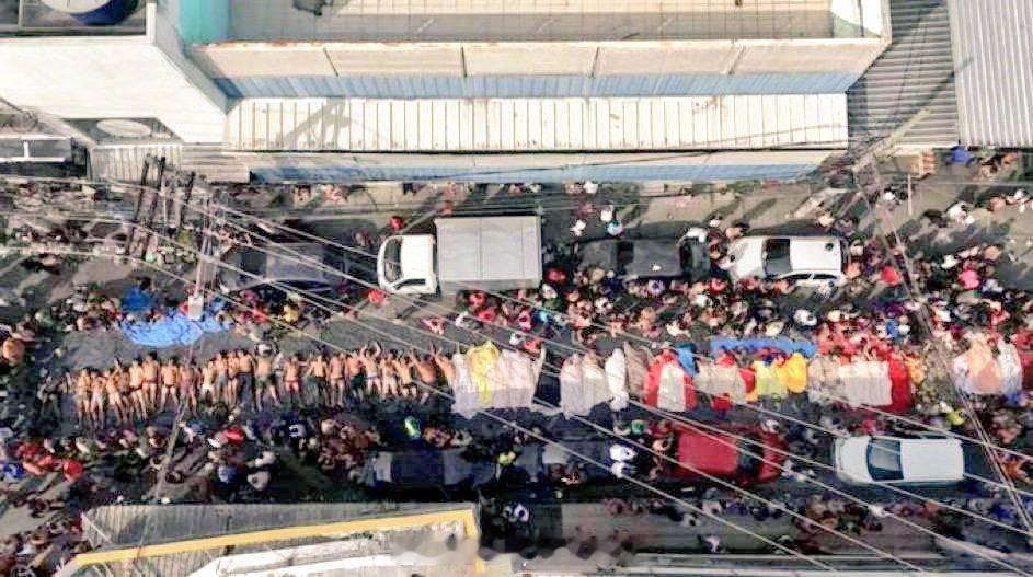 兵器影像[超话] 里约热内卢公共辩护律师办公室证实，在打击“红色司令部”（Com