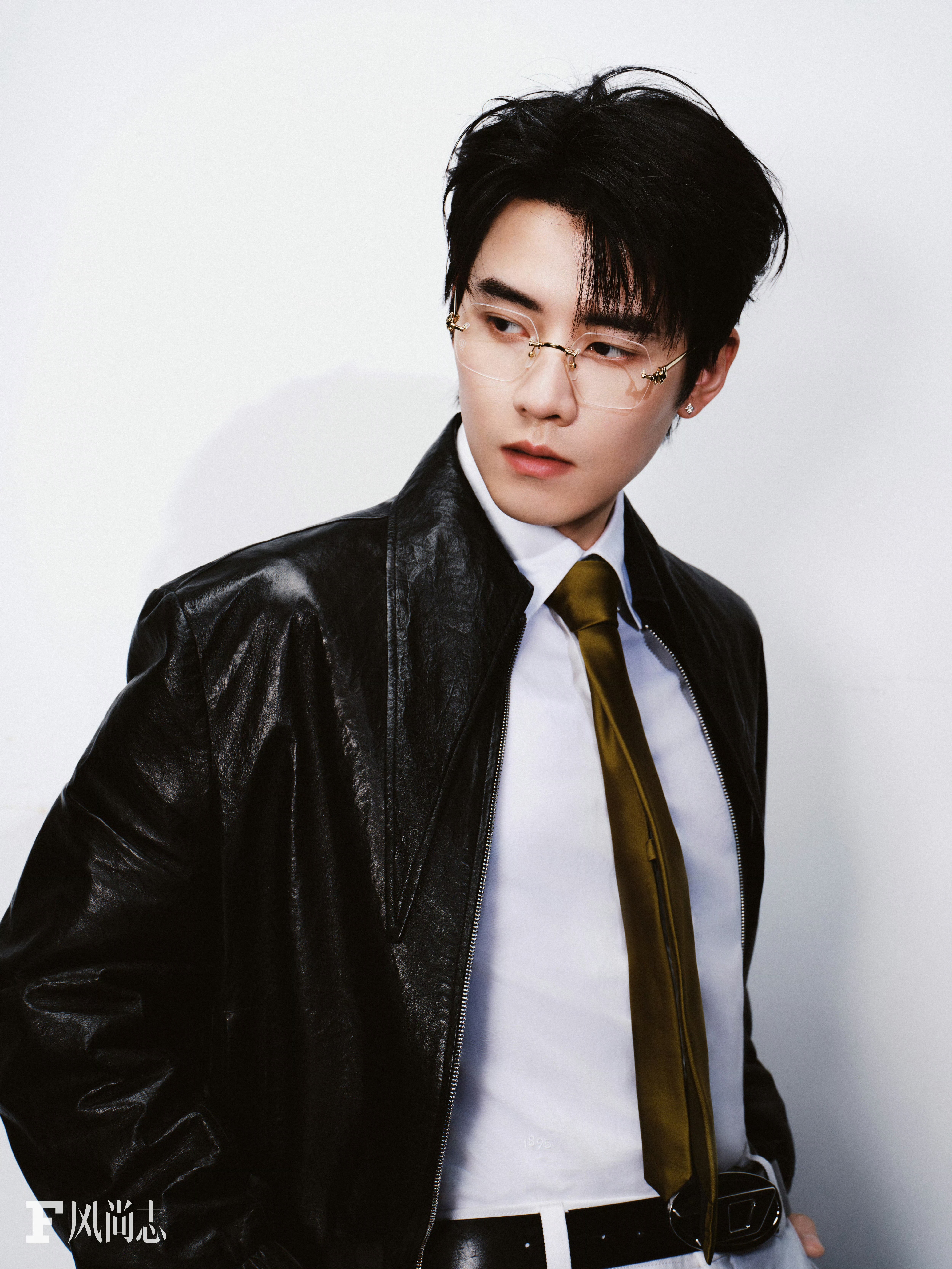 任豪风尚志封面任豪禁欲感美学大片任豪和任好运上杂志了任豪《风尚志》封面，演绎禁欲