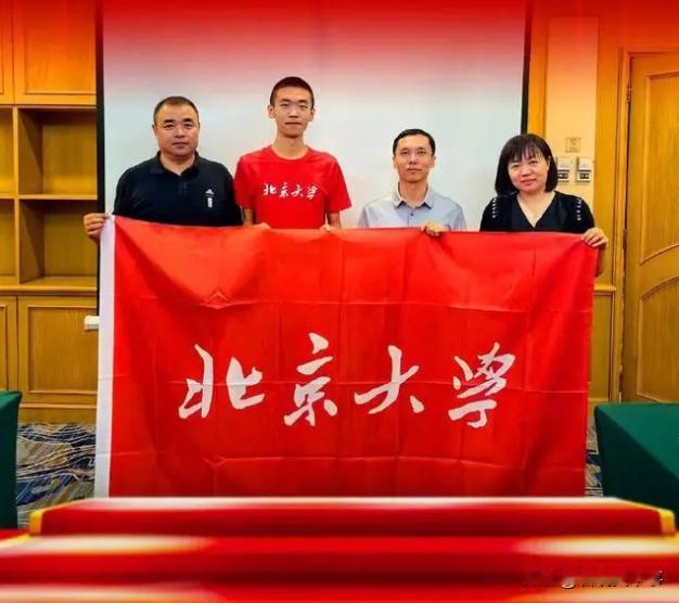 别人家的老板！吉林长春，一高三学生考了718分，不过最让人意外的是，学生家长所在