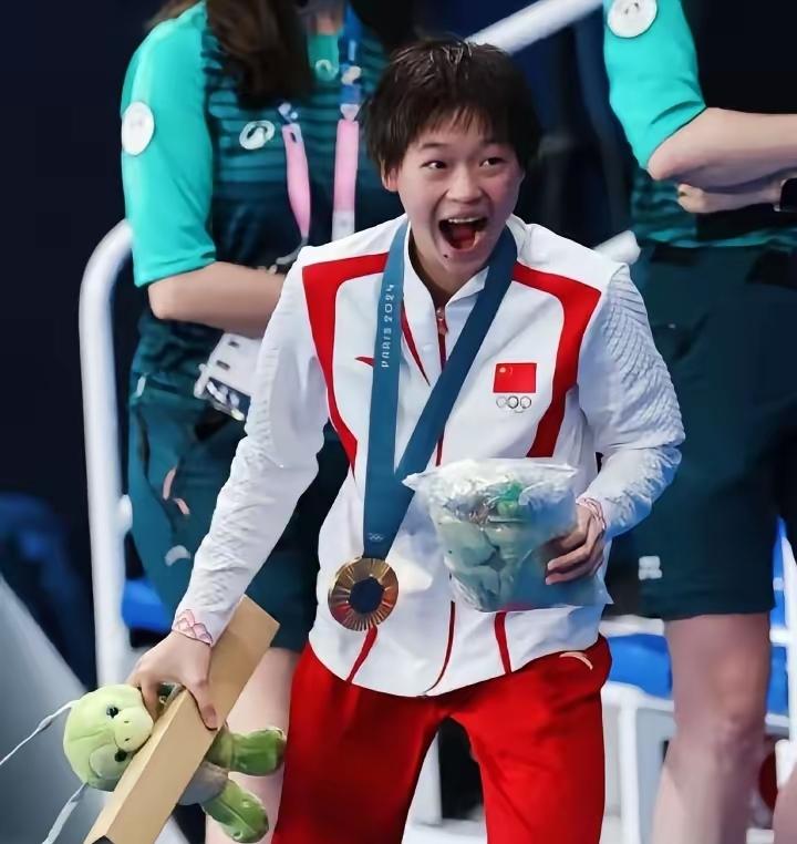 全红婵全运会赛程定了，11月10日冲女子10米台决赛，这回要跟陈芋汐正面对决了！