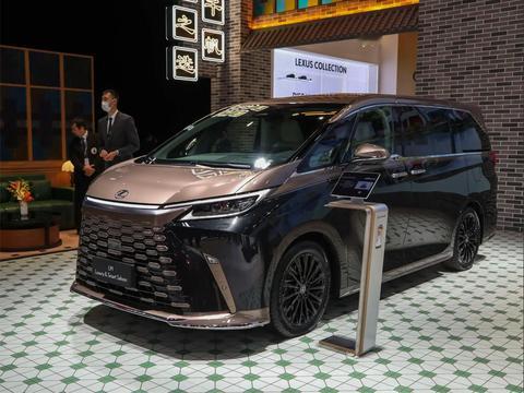 Luxury Smart Saloon特别版亮相。