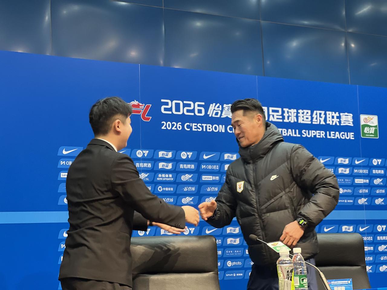 高准翼又伤了，压力给到阿尔瓦罗！山东泰山队首个客场赛前新闻发布会上，宿茂臻指导透