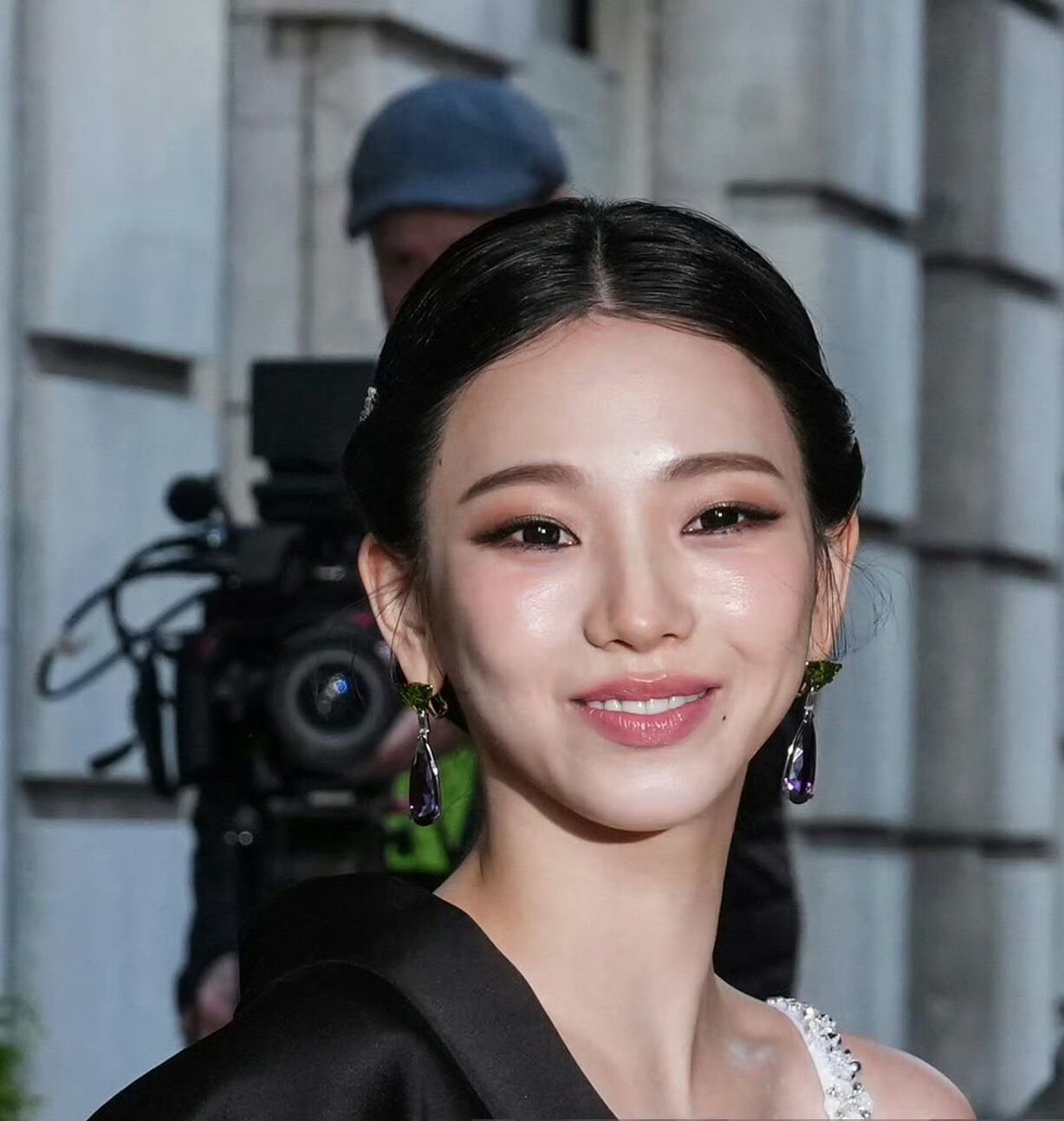 6姨就这样被队友秒了 没见过笑的如此显老的爱豆 