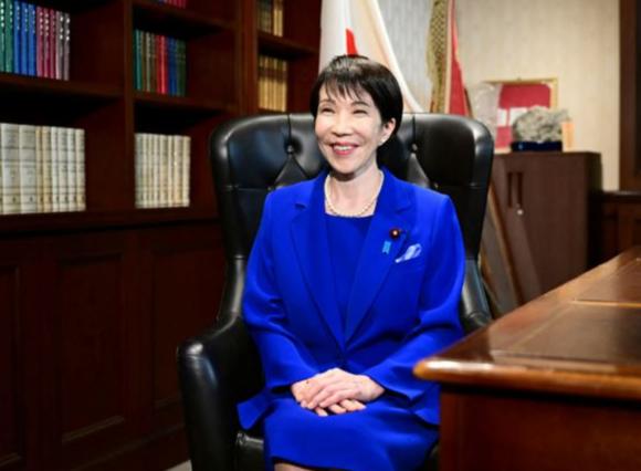 一次公开的海上通航演练，却因为地点特殊，引来了外界大量关注。
 
据新华社等媒体