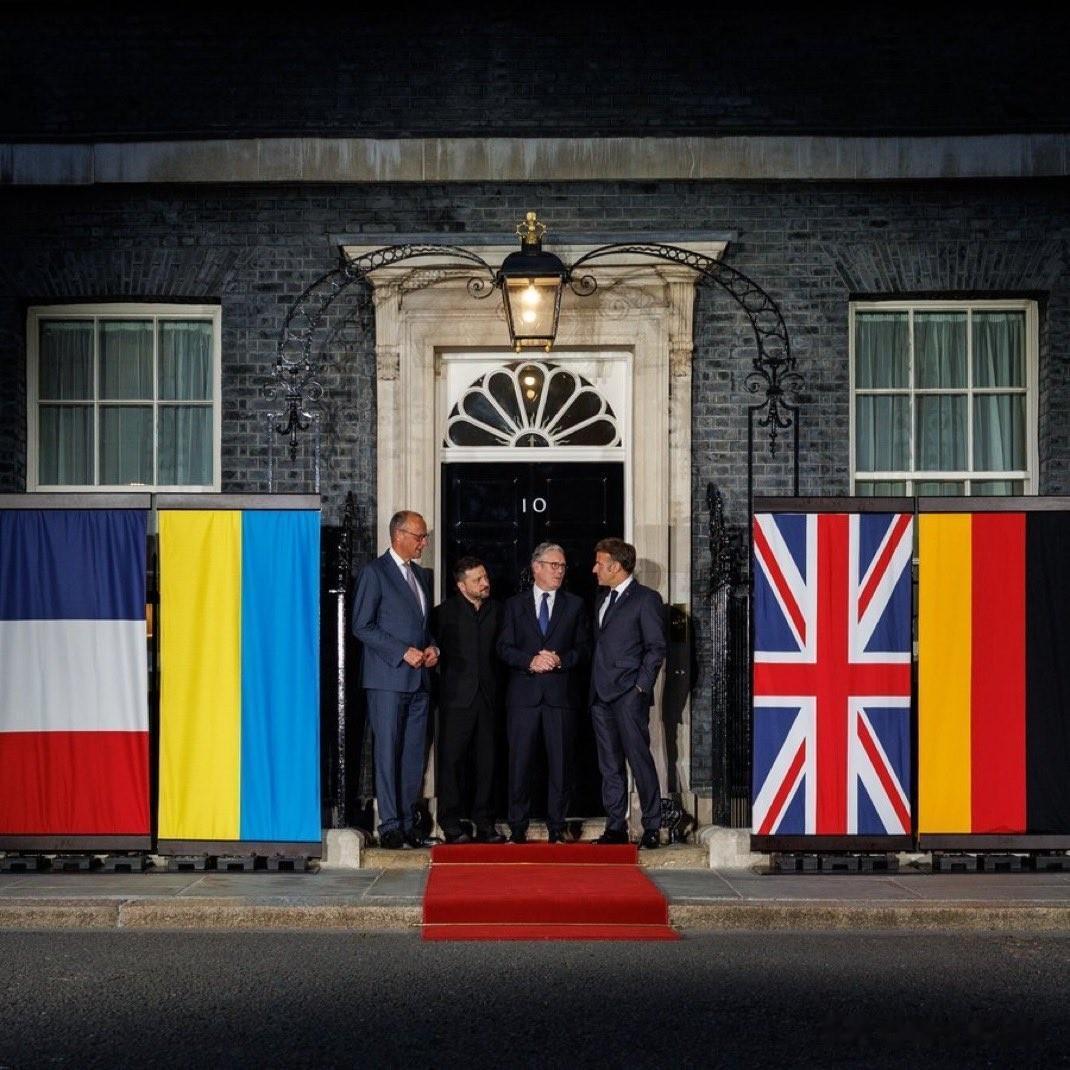 老三国支持乌克兰？难！英法德三国领导人在唐宁街10号与乌克兰总统泽连斯基举行会晤