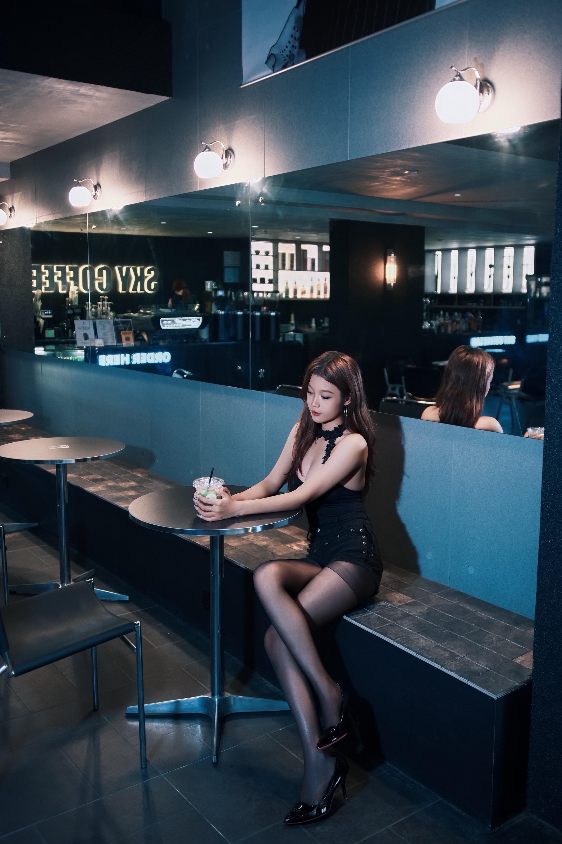 坡头的sky新店。