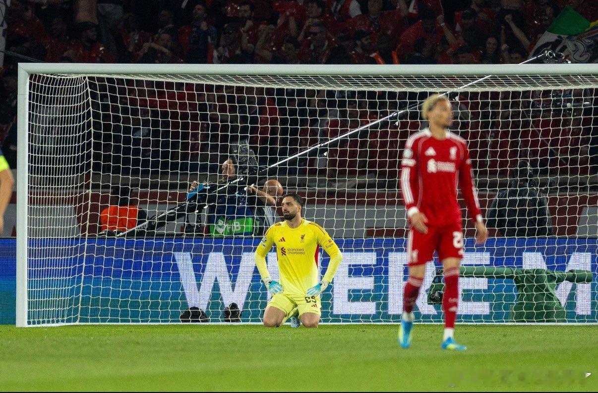 马马尔达什维利上半场数据：🔴 丢球：1🔴 扑救：3🔴 面对预期射正进球值：