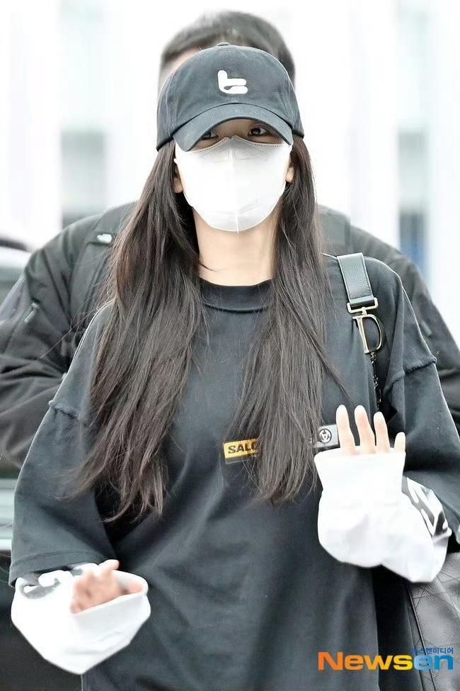 金智秀Jisoo  x  Met Gala Jisoo机场出发照，将出席Met 
