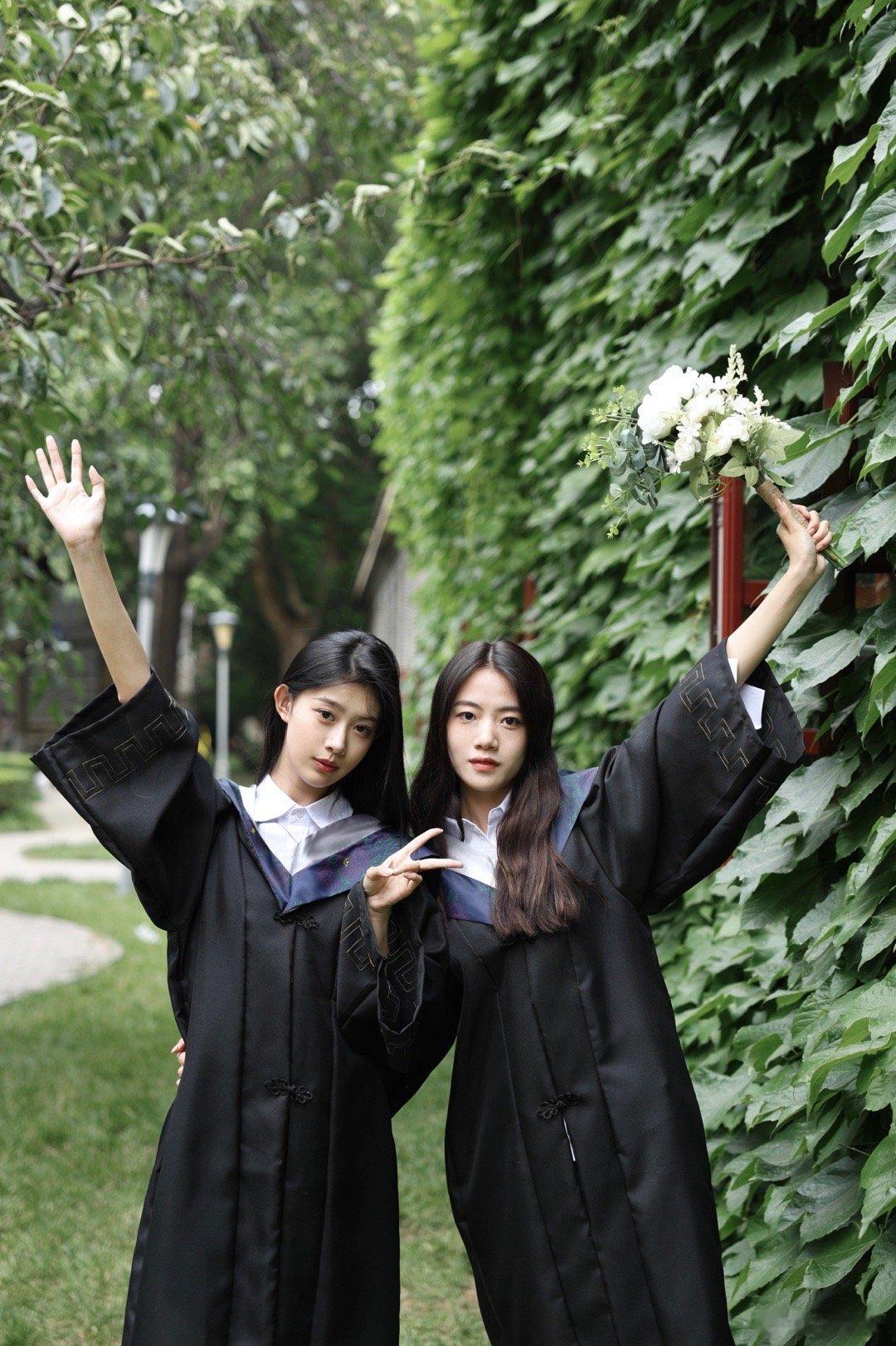 ☺︎”青春的序章留在盛夏 ​​​