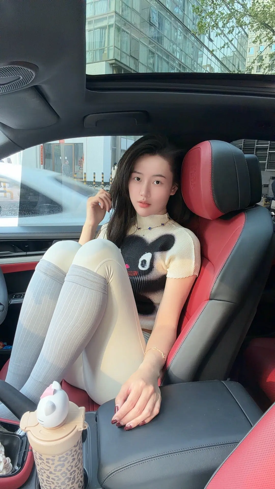 和喜欢的人说话，会莫名其妙撒娇。