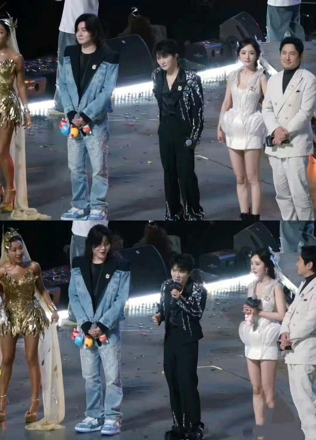 杨幂黄明昊吉克隽逸听到周深的反应 群星大合唱现场太绝了！周深用主持麦稳接高音，黄