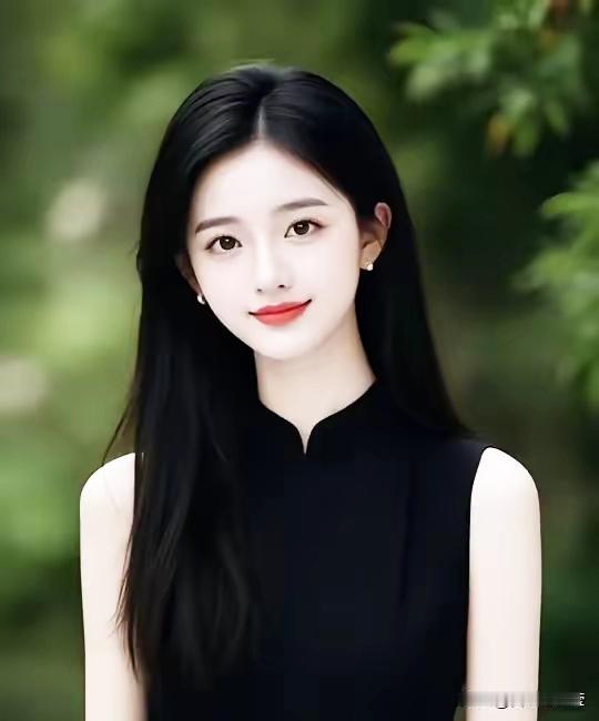 优雅黑裙，自然妆容，清新自然美！🌿💄👗