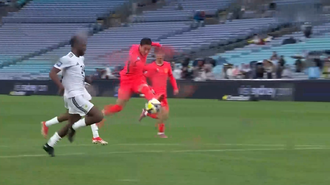 中国VS库拉索国足领先了！南博赛文进球！ 