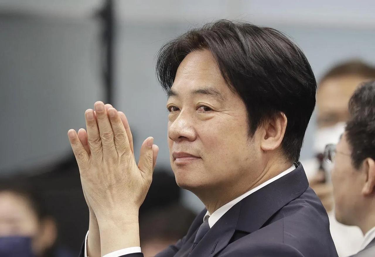 赖清德，准备跑路了！就在昨天，他挑衅大陆，绑架台湾民众，他下达所谓“不许投降”的