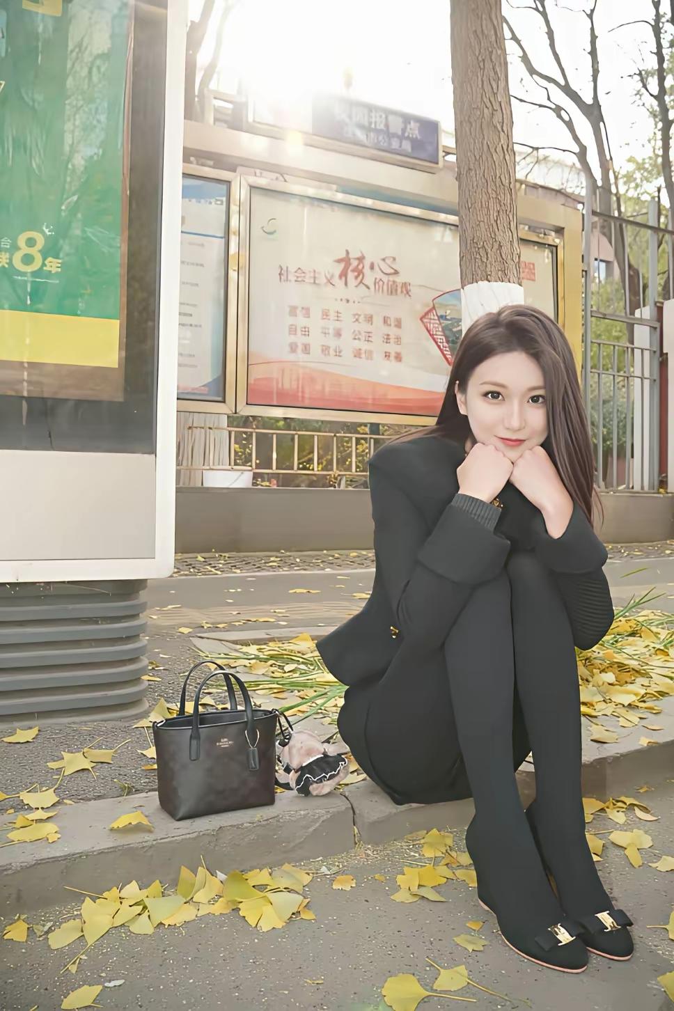 黑丝少妇的诱惑黑丝美女 黑丝高跟御姐