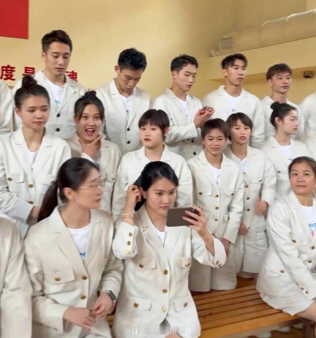 全红婵：我的教练应该算是体育界最美的吧[嘻嘻] ​​​